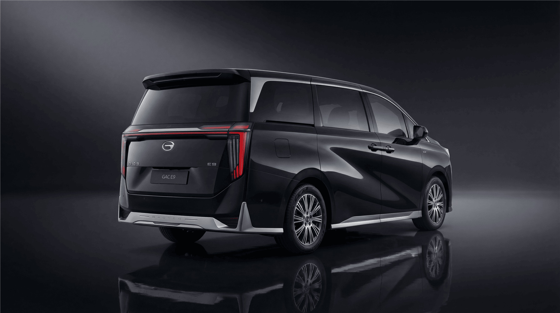 ترانسفر فرودگاهی GAC E9